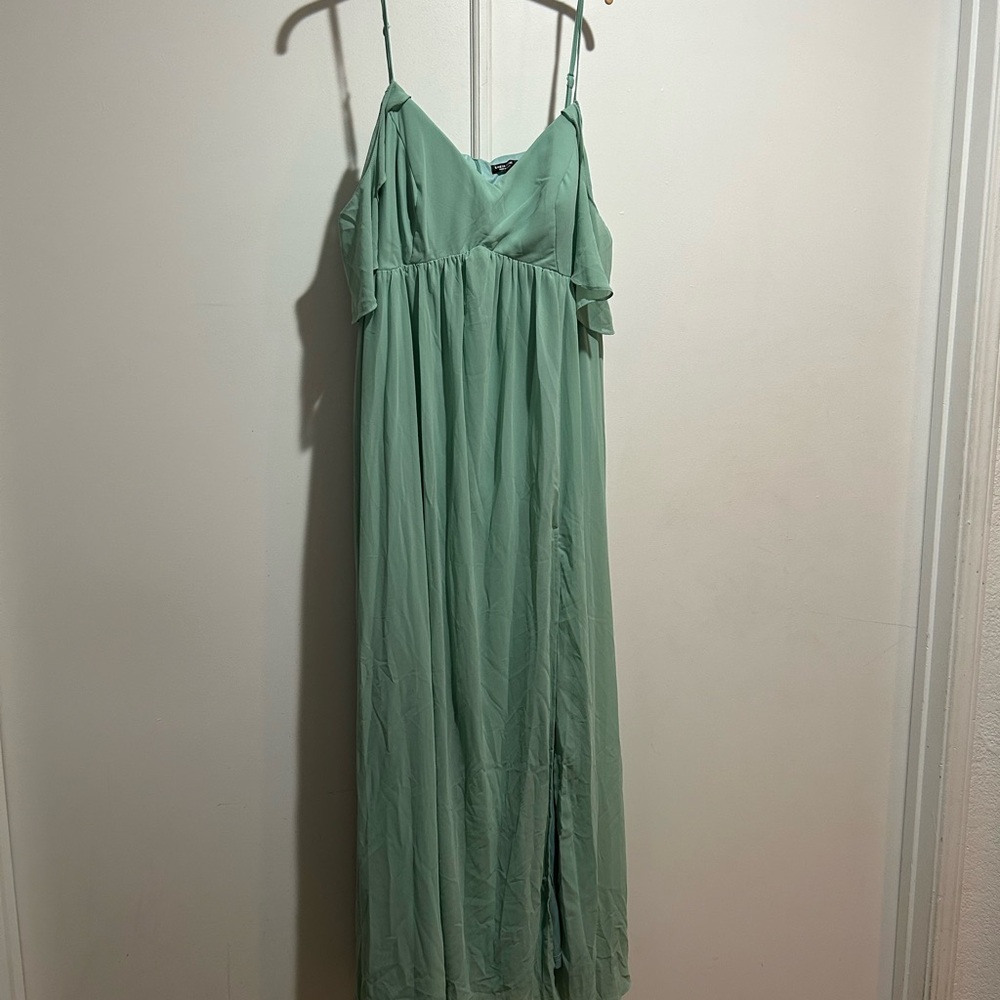 Elegant Green Maxi Dress